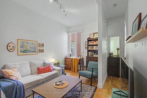 Photo 24 at 410 Manning Avenue, Little Italy, Toronto