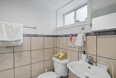 Photo 40 at 410 Manning Avenue, Little Italy, Toronto
