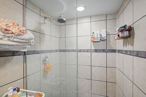 Photo 42 at 410 Manning Avenue, Little Italy, Toronto