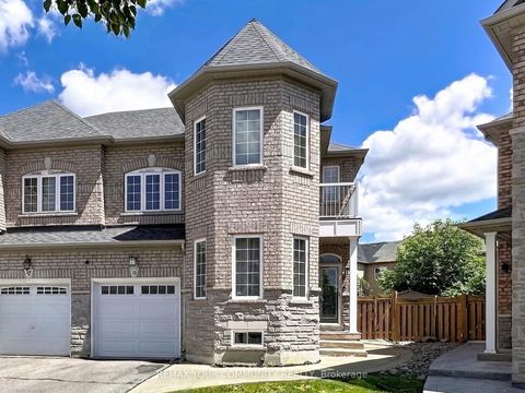 Photo 0 at 15 Bellefontaine Court, Maple, Vaughan