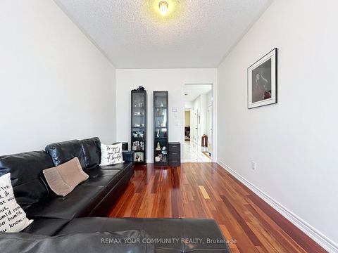 Photo 8 at 15 Bellefontaine Court, Maple, Vaughan