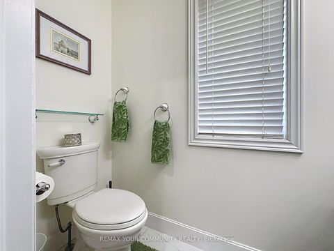 Photo 9 at 15 Bellefontaine Court, Maple, Vaughan