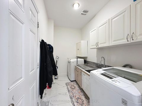 Photo 19 at 15 Bellefontaine Court, Maple, Vaughan