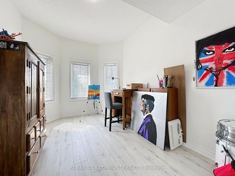 Photo 23 at 15 Bellefontaine Court, Maple, Vaughan