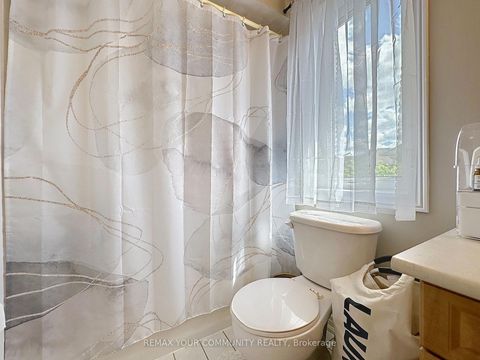 Photo 27 at 15 Bellefontaine Court, Maple, Vaughan