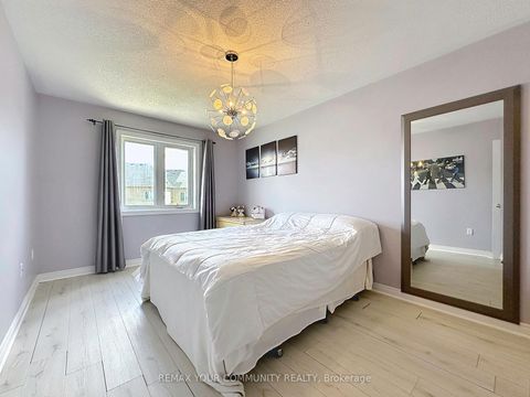 Photo 28 at 15 Bellefontaine Court, Maple, Vaughan