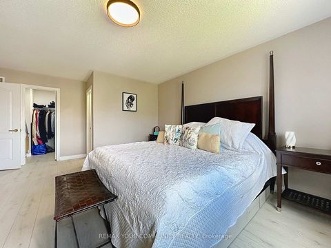 Photo 31 at 15 Bellefontaine Court, Maple, Vaughan