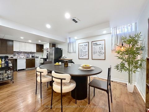 Photo 39 at 15 Bellefontaine Court, Maple, Vaughan