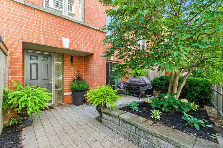 Photo 1 at 7 - 442 Maple Avenue, Brant, Burlington