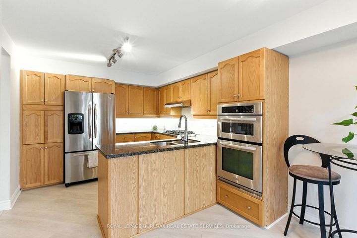 Photo 10 at 7 - 442 Maple Avenue, Brant, Burlington
