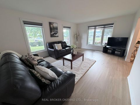 Photo 6 at 63 Venetian Crescent, Jane Heights, Toronto