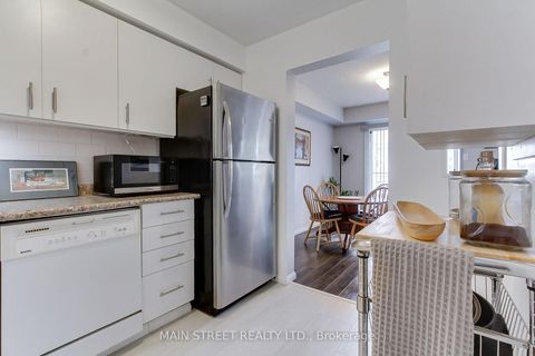 Photo 11 at 43 - 574 Jack Giles Circle, Summerhill Estates, Newmarket
