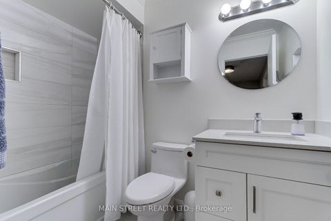 Photo 22 at 43 - 574 Jack Giles Circle, Summerhill Estates, Newmarket