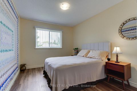 Photo 23 at 43 - 574 Jack Giles Circle, Summerhill Estates, Newmarket