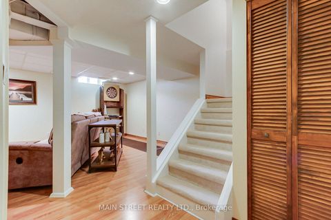Photo 27 at 43 - 574 Jack Giles Circle, Summerhill Estates, Newmarket