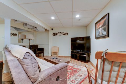 Photo 28 at 43 - 574 Jack Giles Circle, Summerhill Estates, Newmarket