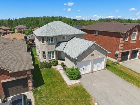 Photo 2 at 70 Shalom Way, Painswick South, Barrie
