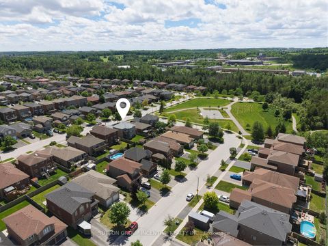 Photo 11 at 70 Shalom Way, Painswick South, Barrie