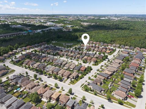 Photo 12 at 70 Shalom Way, Painswick South, Barrie