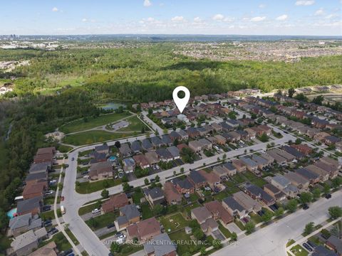 Photo 13 at 70 Shalom Way, Painswick South, Barrie