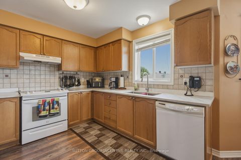 Photo 16 at 70 Shalom Way, Painswick South, Barrie