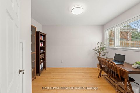 Photo 28 at 16 Shrewsbury Square, Sullivan, Toronto