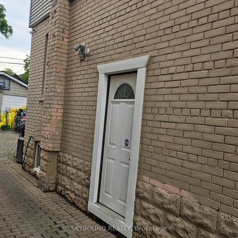 Photo 1 at 387 Hopewell Avenue, Belgravia, Toronto
