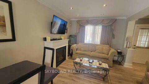 Photo 4 at 387 Hopewell Avenue, Belgravia, Toronto
