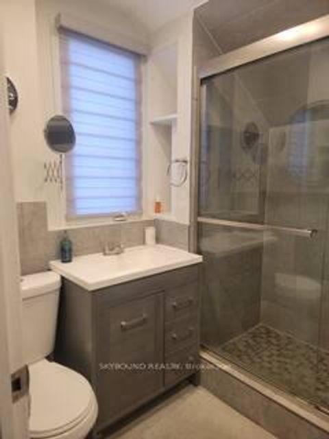 Photo 7 at 387 Hopewell Avenue, Belgravia, Toronto