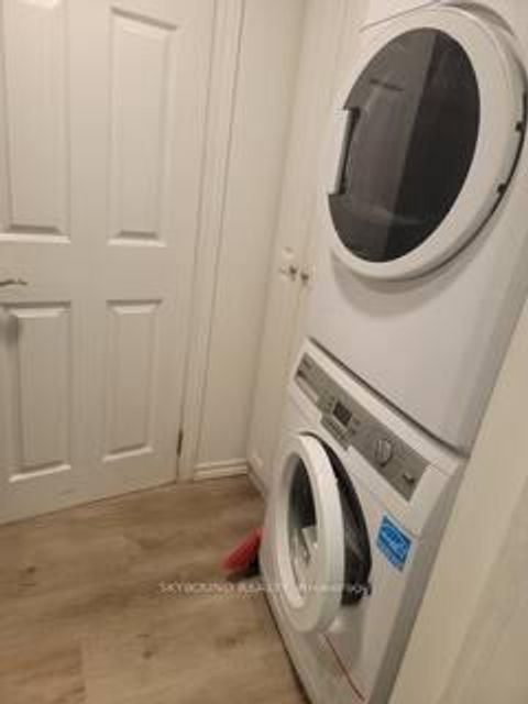 Photo 9 at 387 Hopewell Avenue, Belgravia, Toronto
