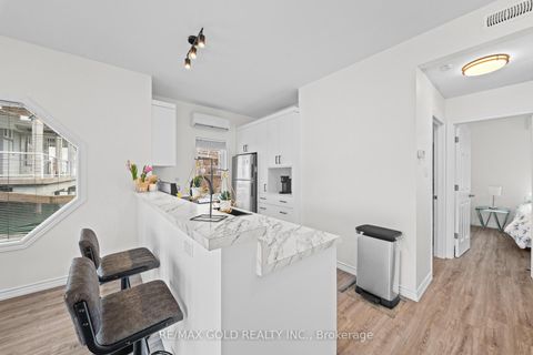 Photo 10 at 1 - 7 Brimley Road S, Cliffcrest, Toronto
