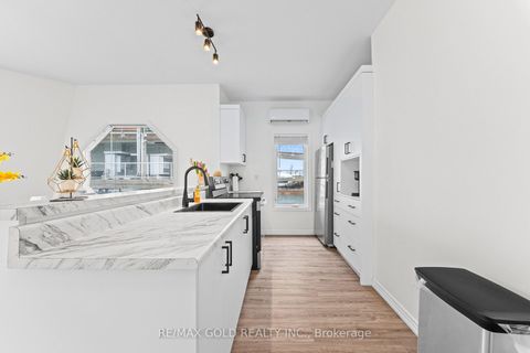 Photo 11 at 1 - 7 Brimley Road S, Cliffcrest, Toronto