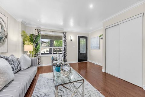 Photo 7 at 606 Coxwell Avenue, Coxwell, Toronto