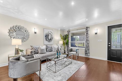 Photo 8 at 606 Coxwell Avenue, Coxwell, Toronto