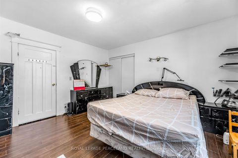 Photo 20 at 606 Coxwell Avenue, Coxwell, Toronto