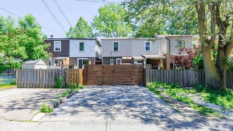 Photo 39 at 606 Coxwell Avenue, Coxwell, Toronto