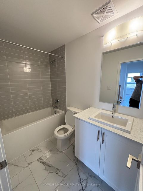 Photo 11 at 26 - 17 Lytham Green Circle, Glenway Estates, Newmarket