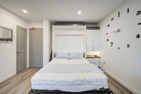 Photo 14 at 1605 - 720 Spadina Avenue, University, Toronto