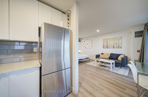 Photo 30 at 1605 - 720 Spadina Avenue, University, Toronto