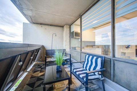 Photo 35 at 1605 - 720 Spadina Avenue, University, Toronto