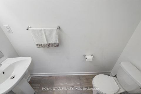 Photo 28 at 13 Red Maple Lane, Shore, Barrie