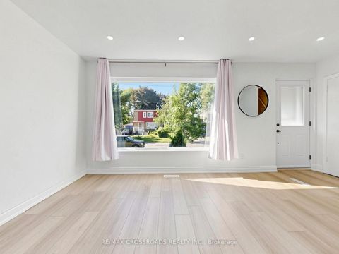 Photo 3 at 53 Bonniewood Road, Ionview, Toronto