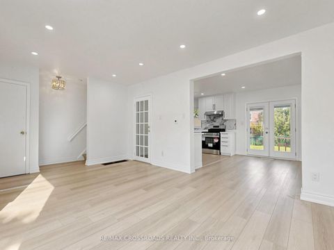 Photo 7 at 53 Bonniewood Road, Ionview, Toronto