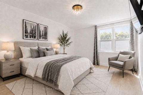 Photo 18 at 53 Bonniewood Road, Ionview, Toronto