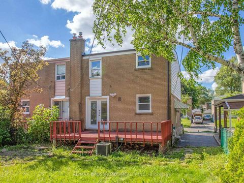 Photo 36 at 53 Bonniewood Road, Ionview, Toronto