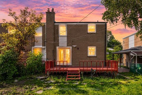 Photo 37 at 53 Bonniewood Road, Ionview, Toronto