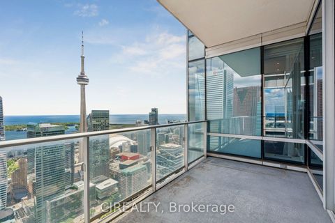 Photo 15 at 6405 - 180 University Avenue, Bay Street Corridor, Toronto