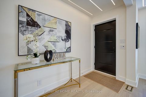 Photo 2 at 9 Cartier Crescent, Crosby, Richmond Hill