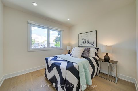Photo 15 at 9 Cartier Crescent, Crosby, Richmond Hill
