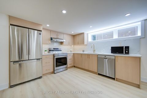 Photo 19 at 9 Cartier Crescent, Crosby, Richmond Hill